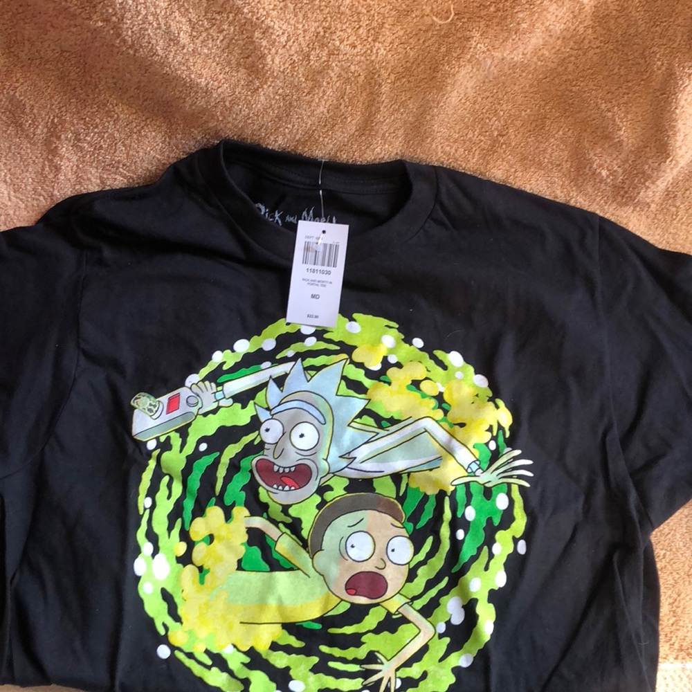 Black and green medium Rick and morty r shirt brand new w/ tags